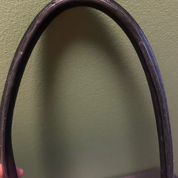 Guess Medium Black Purse - Picture 6 of 6